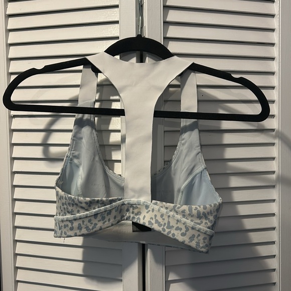 Aurum yoga bra tank cheetah print | blue - Picture 2 of 5